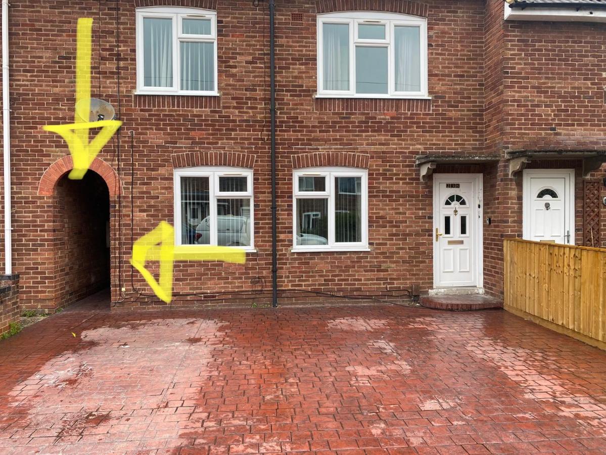 Lovely 2 Bed Sleeps 5 Apartment